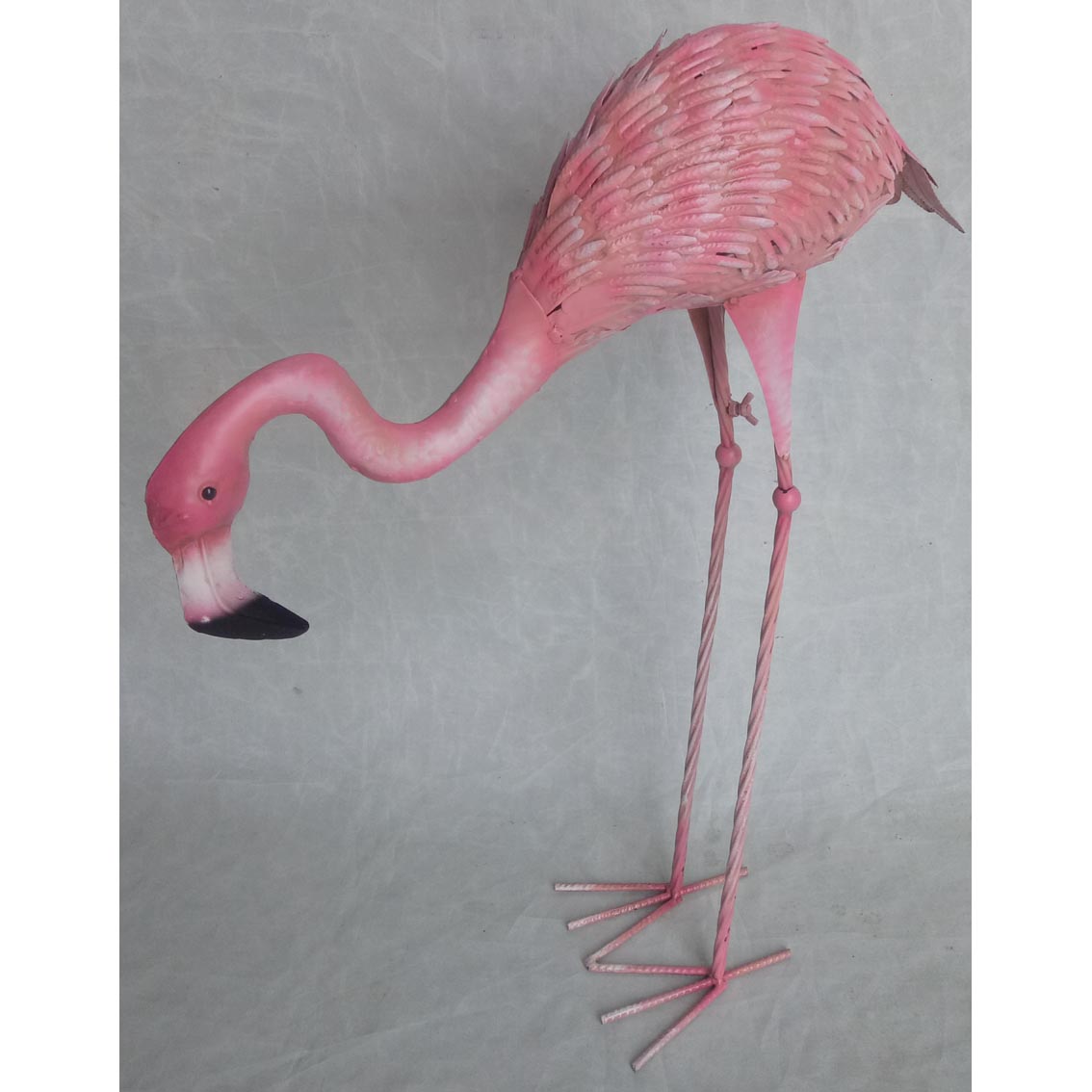 Hand-made metal garden decor pink flamingo ornament