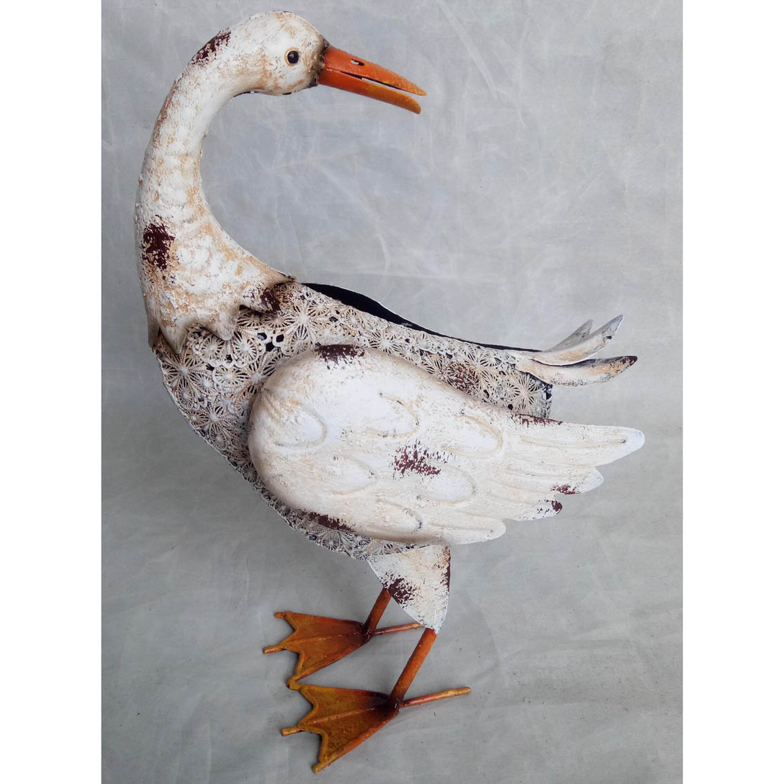 Hand-made metal garden decor goose ornament