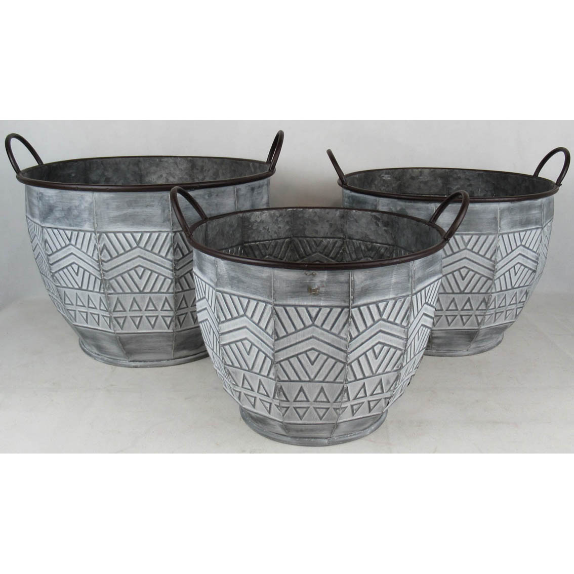 S/3 round galvanised planter with handle