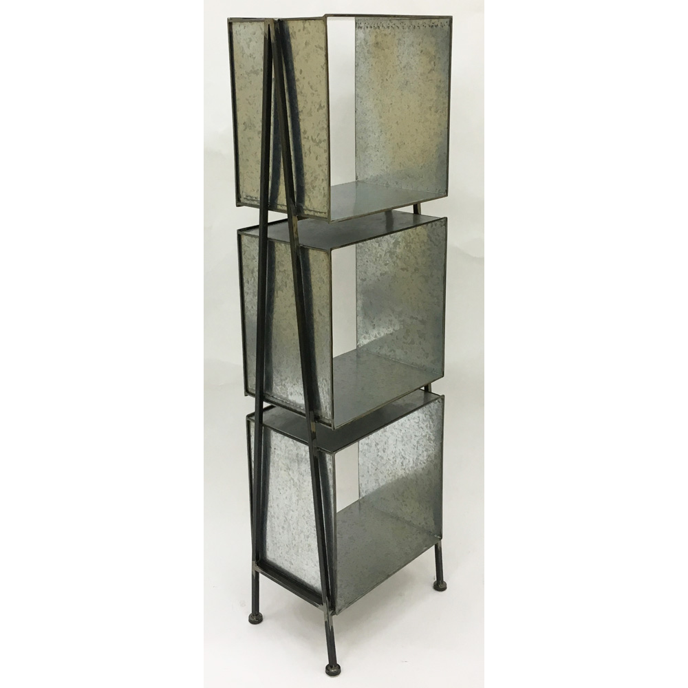 Metal rack with 3 galvanized storage baskets