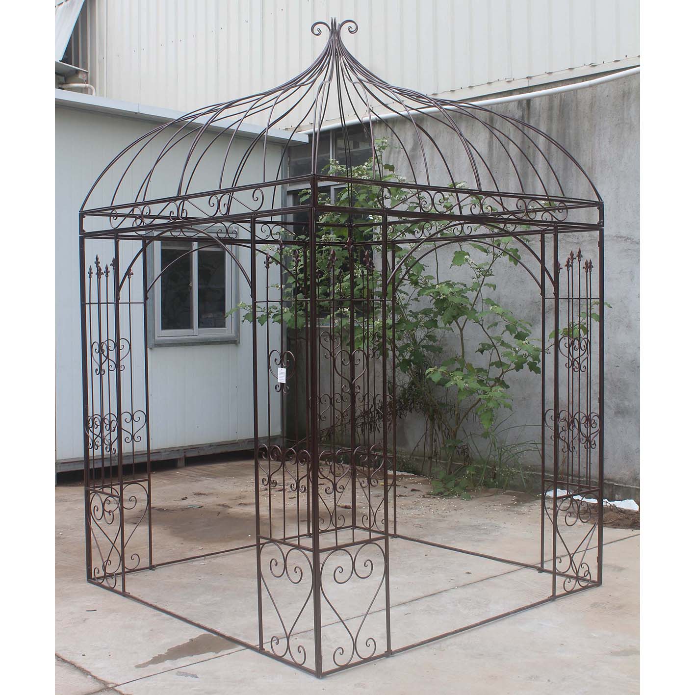 Square metal mongolian yurt with curved metal scroll & dome