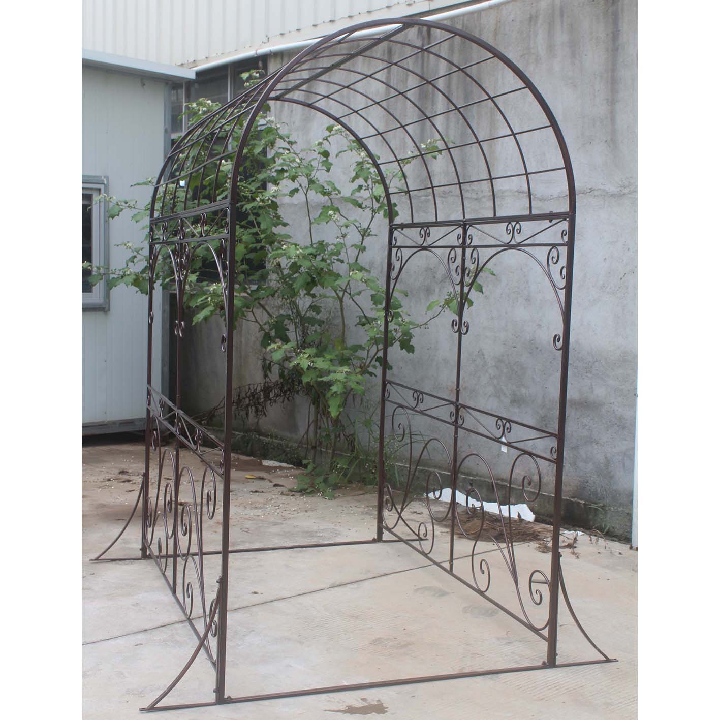 Metal garden arch